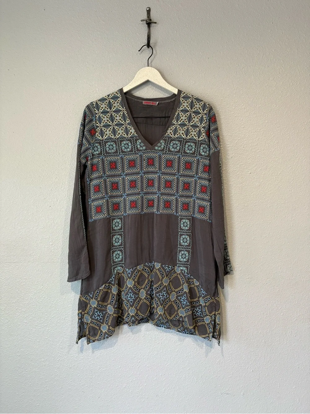 Johnny Was Embroidered Boho Tunic Top 100% Rayon size small